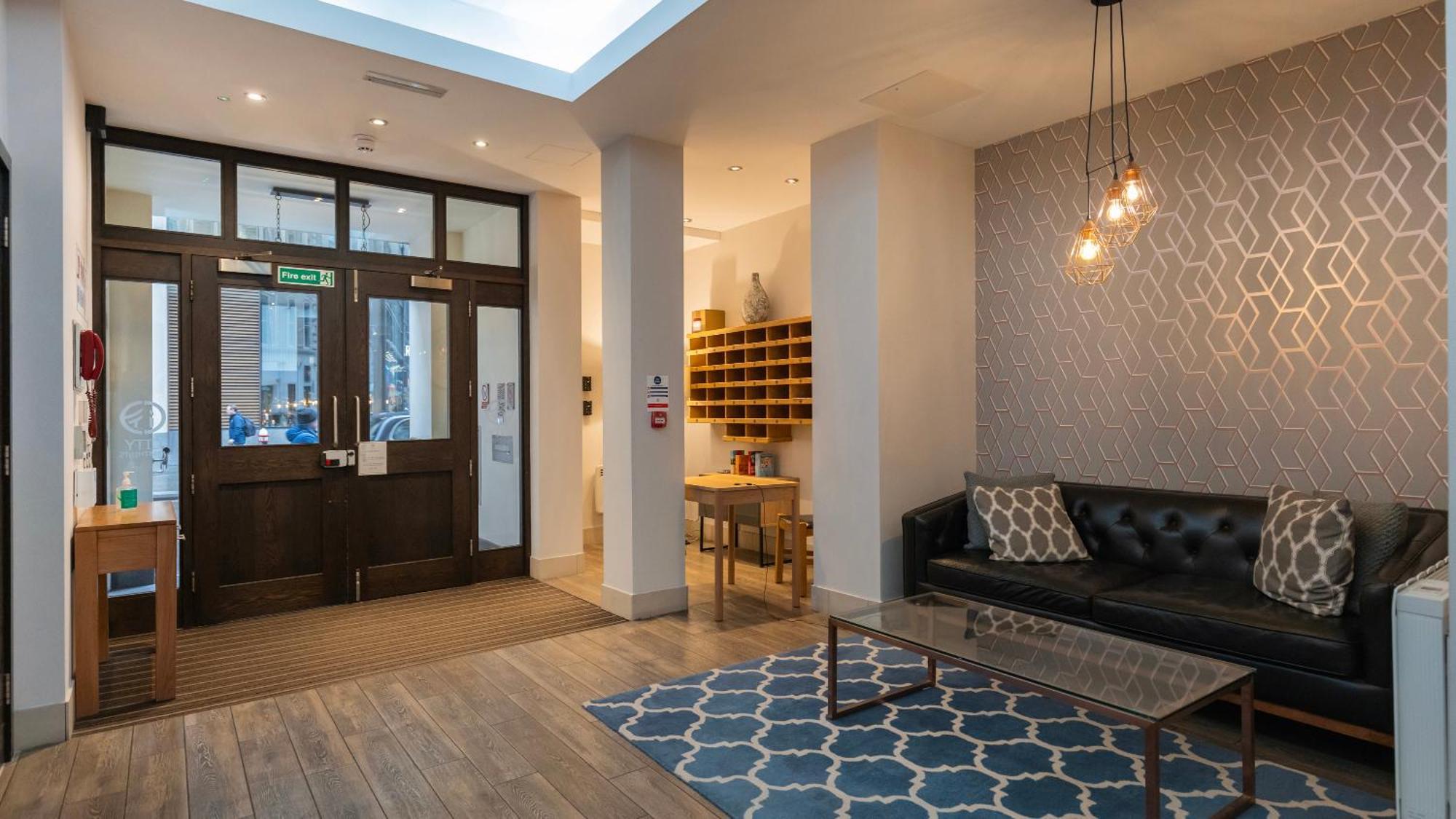 Cannon Street Serviced Apartments By Lovelystay ロンドン エクステリア 写真
