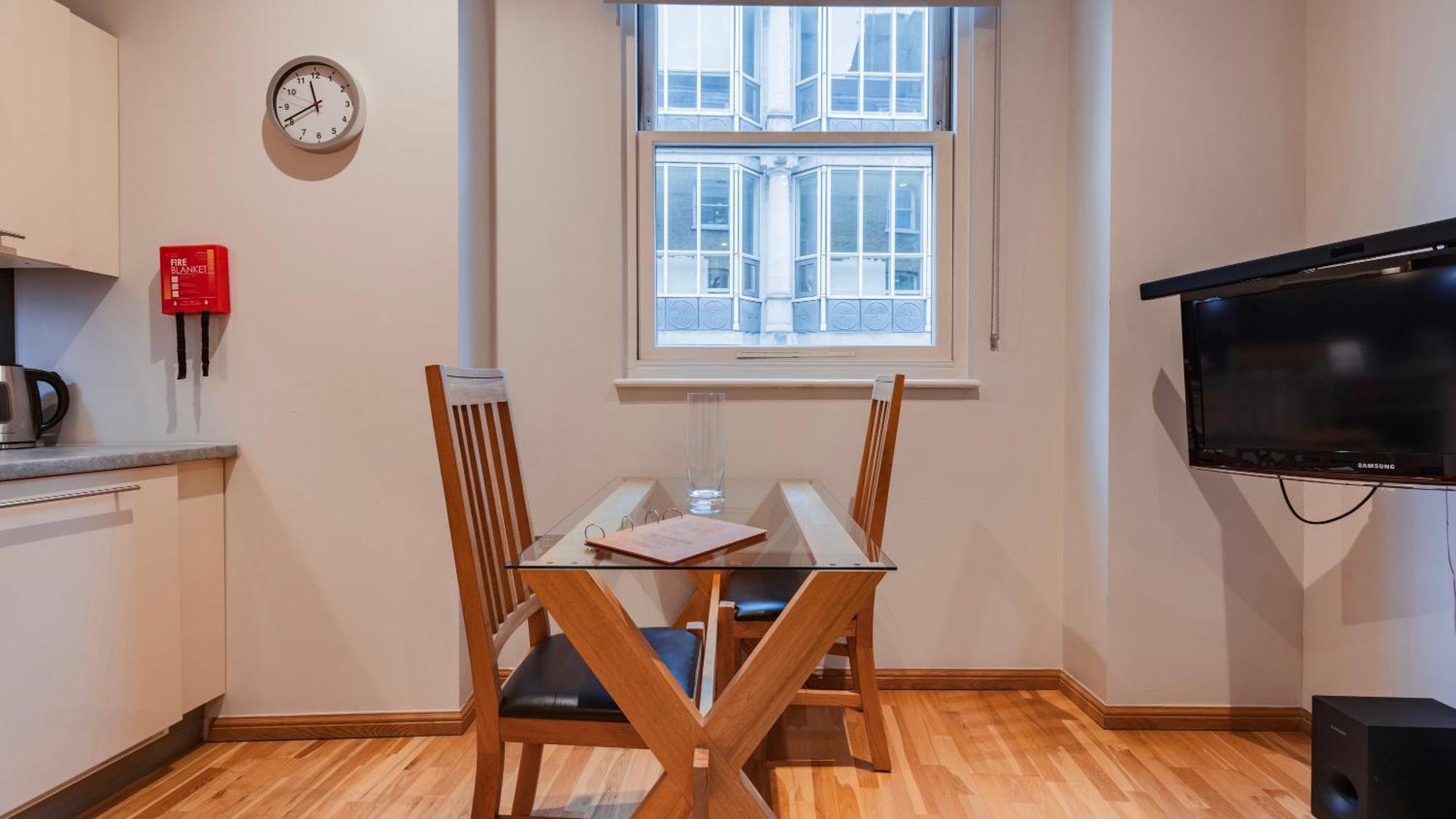 Cannon Street Serviced Apartments By Lovelystay ロンドン エクステリア 写真